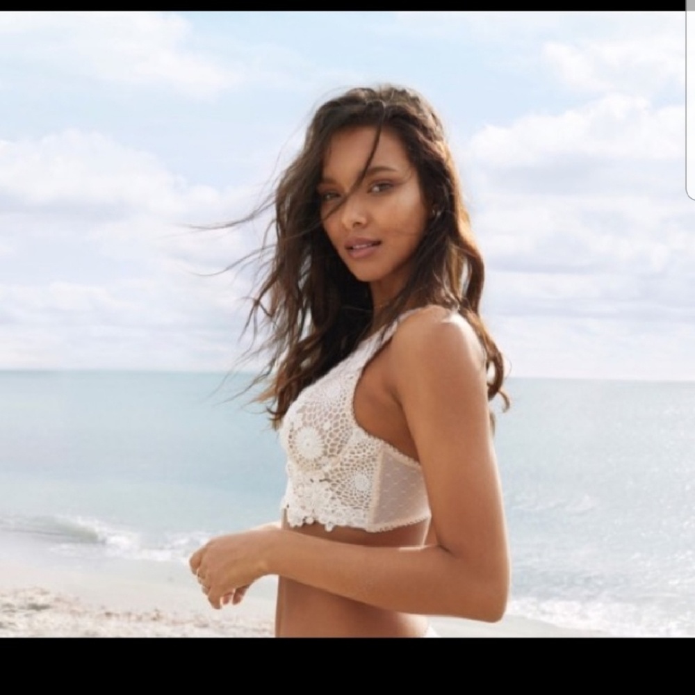 🥳LAST ONE🥳BUY 1 GET 1 FREE VICTORIA SECRET BRA - Picture 2 of 6